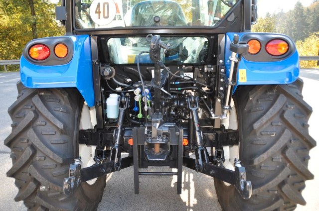 New Holland T Traktor, 43kW
