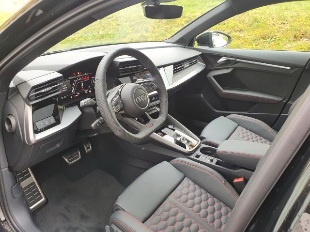 Audi RS3 2.5 TFSI quattro S-tronic, 294kW, A7, 5d.