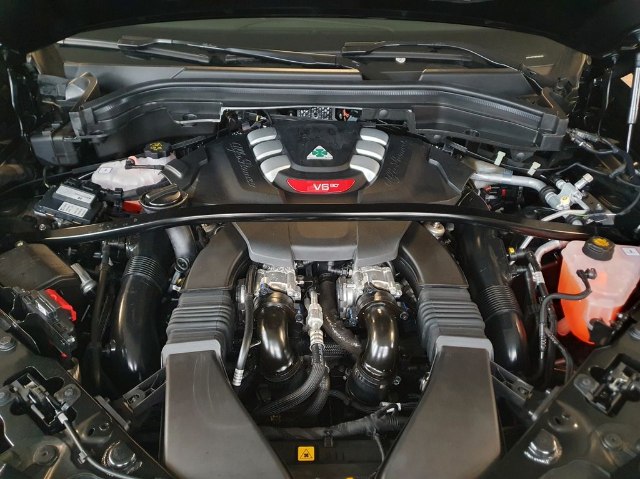 Alfa Romeo Stelvio Q4 2.9 Bi-Turbo V6, 375kW, A, 5d.