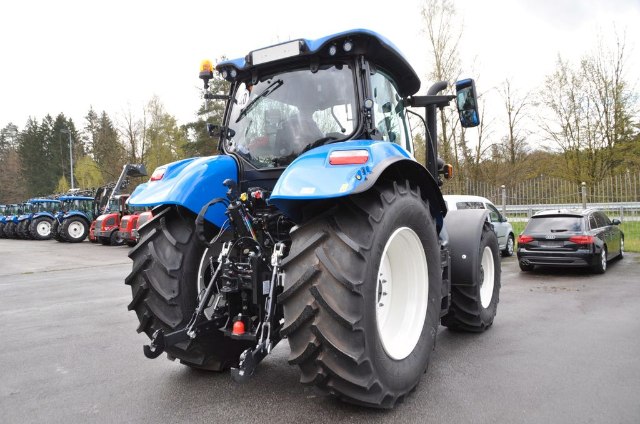 New Holland T Traktor, 129kW