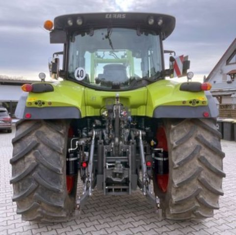 Claas Arion Kompaktný traktor, 107kW