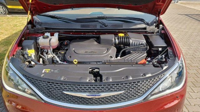 Chrysler Pacifica Limited 3.6 V6-VVT, 214kW, A9, 5d.