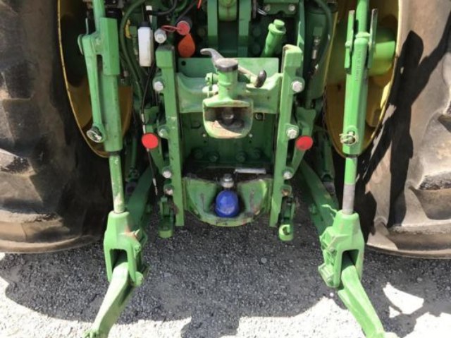 John Deere Kompaktný traktor