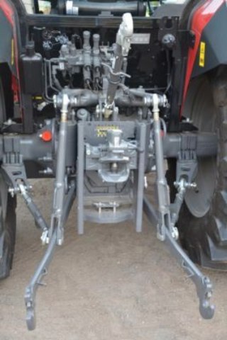 Massey Ferguson Kompaktný traktor, 74kW