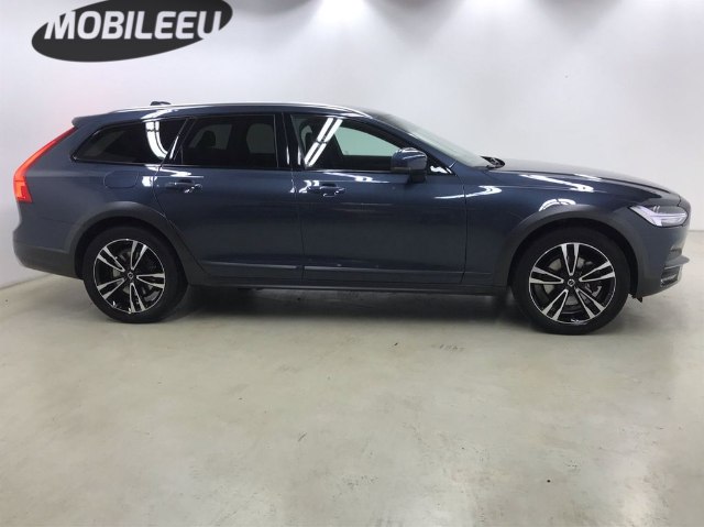 Volvo V90 Cross Country D4 AWD, 140kW, A8, 5d.