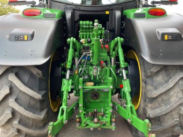 John Deere Kompaktný traktor, 206kW