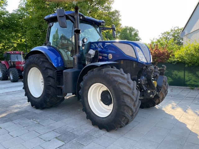 New Holland T Traktor, 147kW