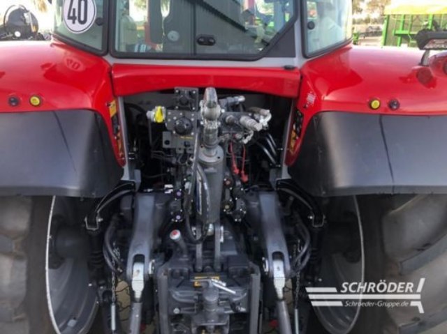 Massey Ferguson Kompaktný traktor, 132kW