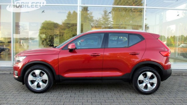 Volvo XC40 T4 2WD Momentum, 140kW, A8, 5d.